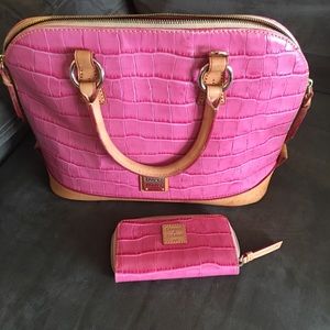 Rare pink croc Dooney and Bourke zip zip